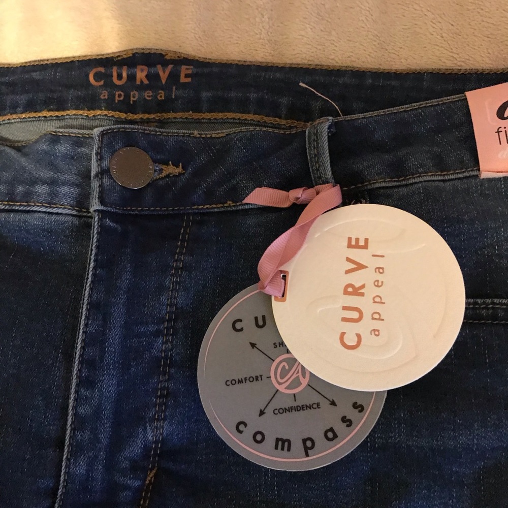 Curve Appeal Crop Jeans